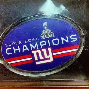 Brand New NY GIANTS SUPER BOWL CHAMPIONS KEYCHAIN